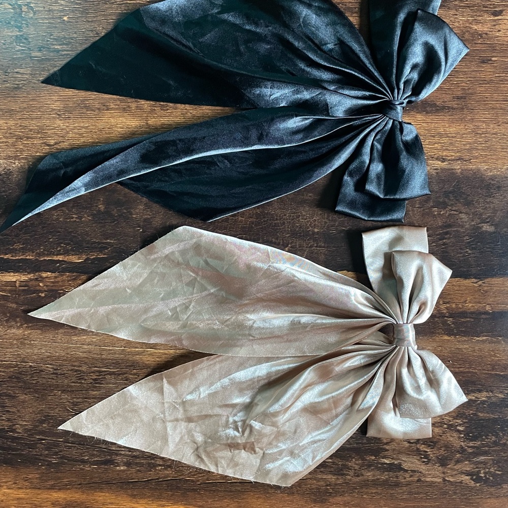 Elegant Black and Tan Hair Bows